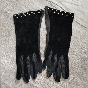 Vintage Black Velvet Gloves